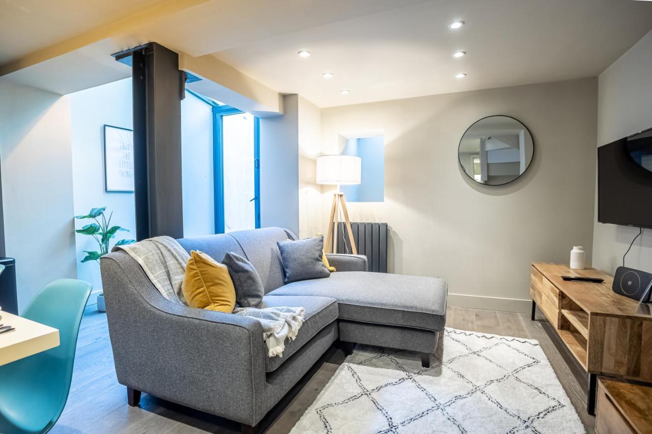 Modern Two Bedroom Apartment In Fulham By Sojo Stay 伦敦 外观 照片
